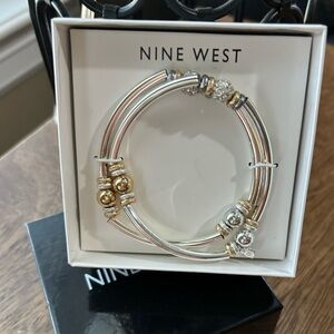 Nine West Bracelet NWT. Silver/gold And Adjust/stretch to Fit